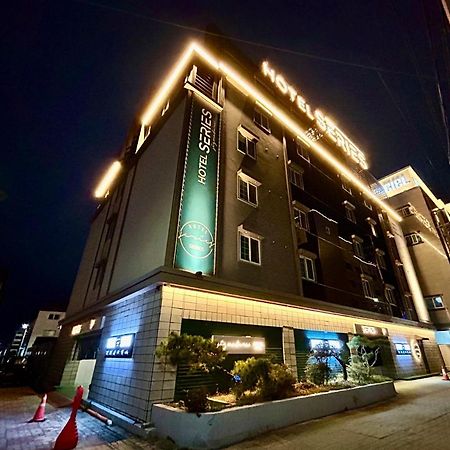 Series Hotel Кёнджу Экстерьер фото