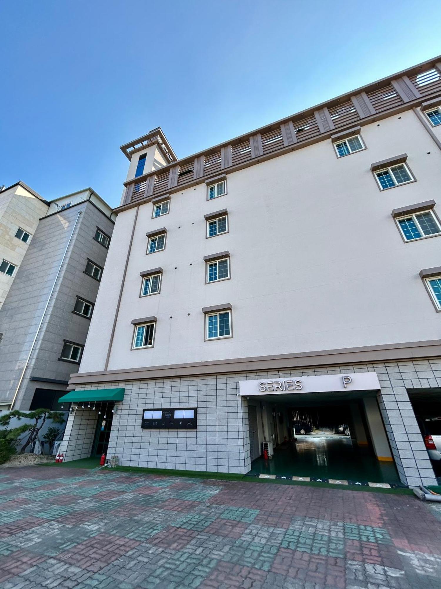 Series Hotel Кёнджу Экстерьер фото