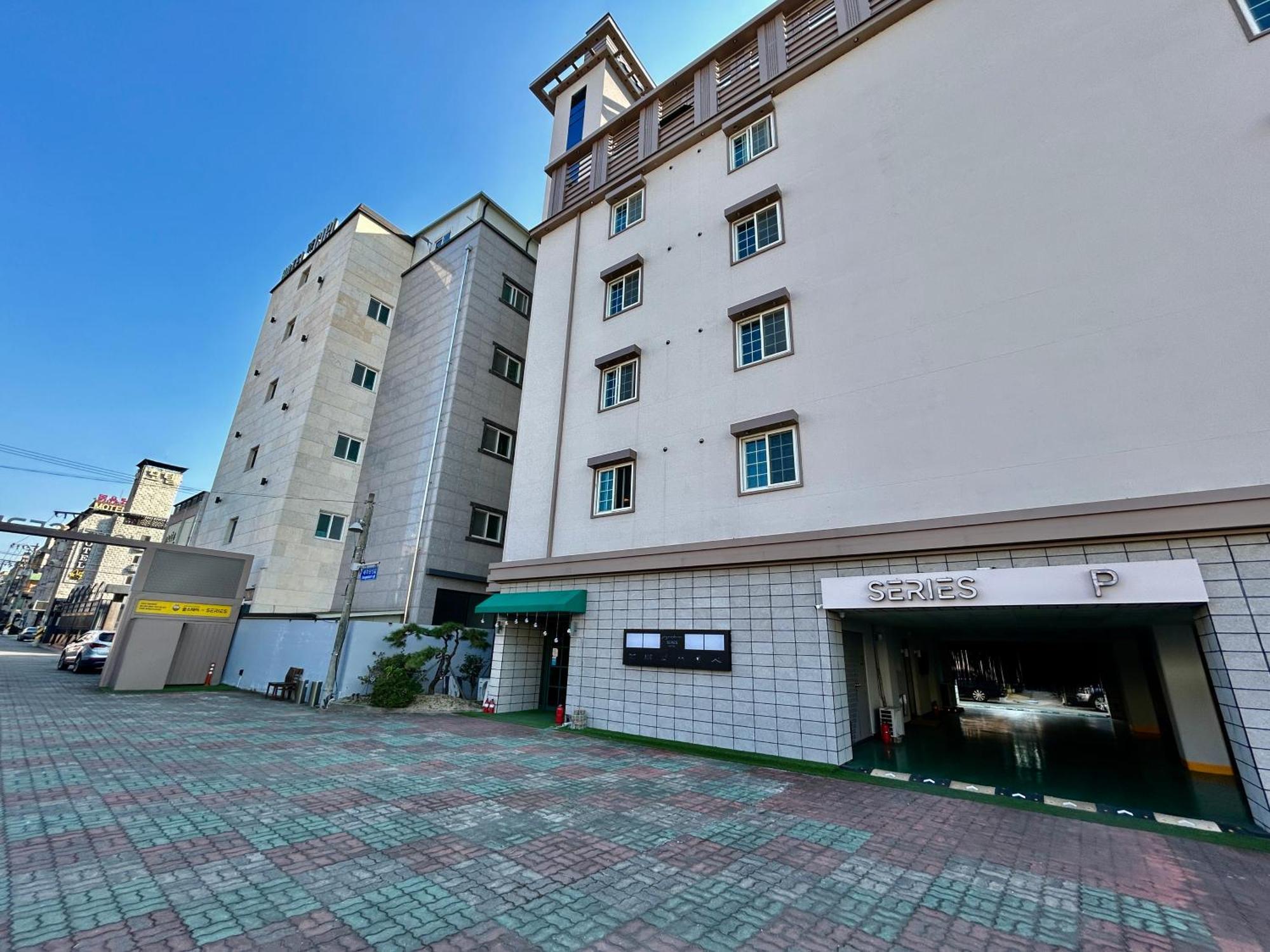 Series Hotel Кёнджу Экстерьер фото